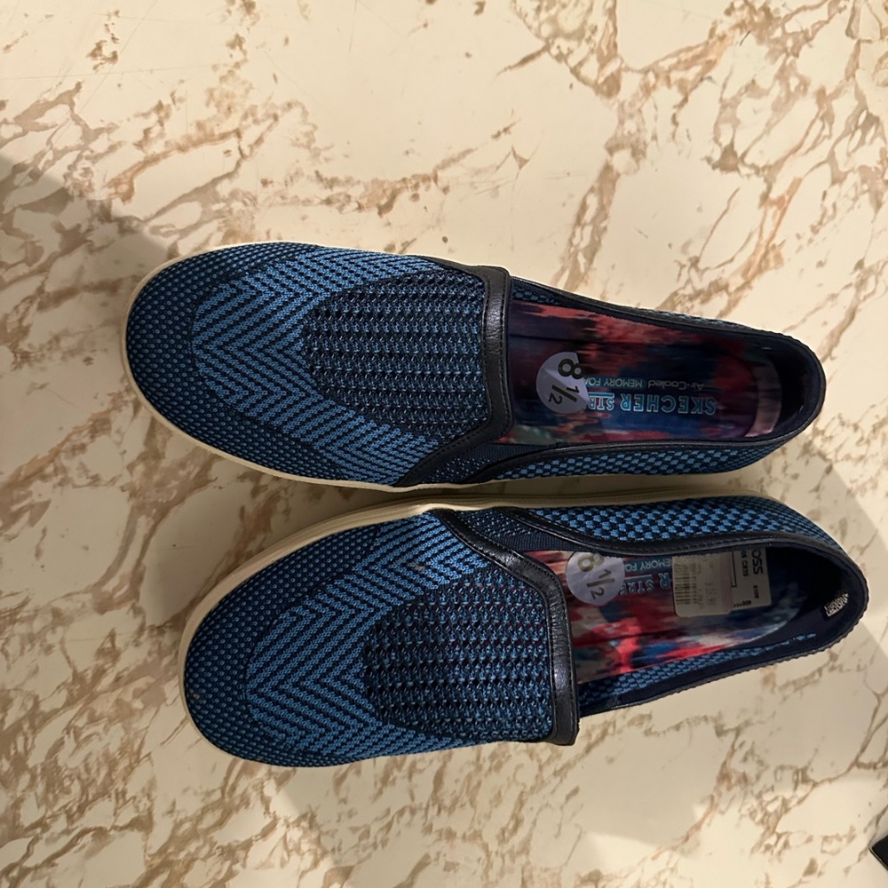 Skechers Womens Navy and Black Slip-On Loafers